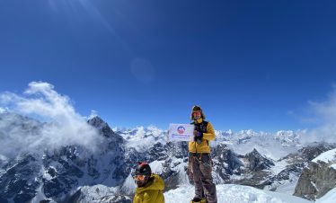 Lobuche East Peak